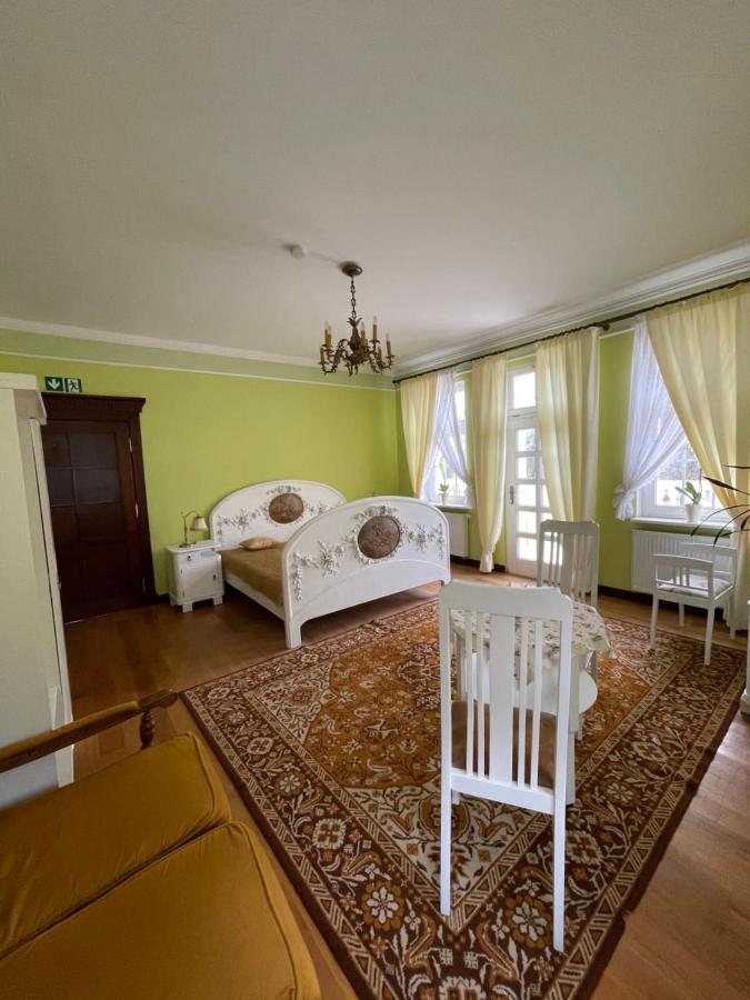 Dworek Katarzynki Kobylnica  Bagian luar foto