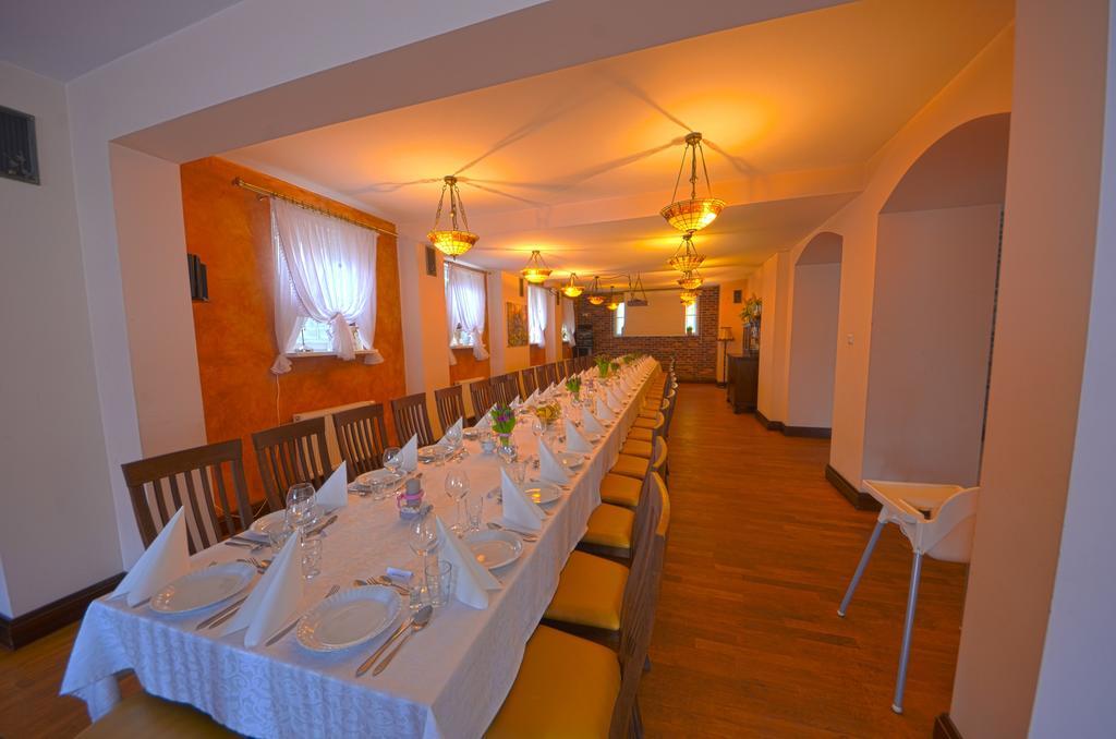 Dworek Katarzynki Kobylnica  Bagian luar foto