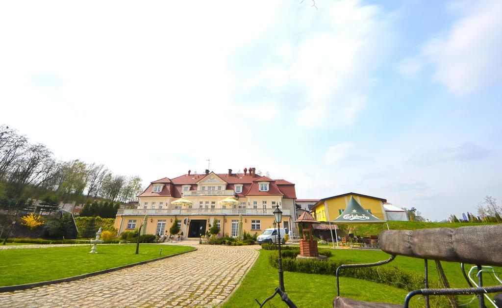 Dworek Katarzynki Kobylnica  Bagian luar foto